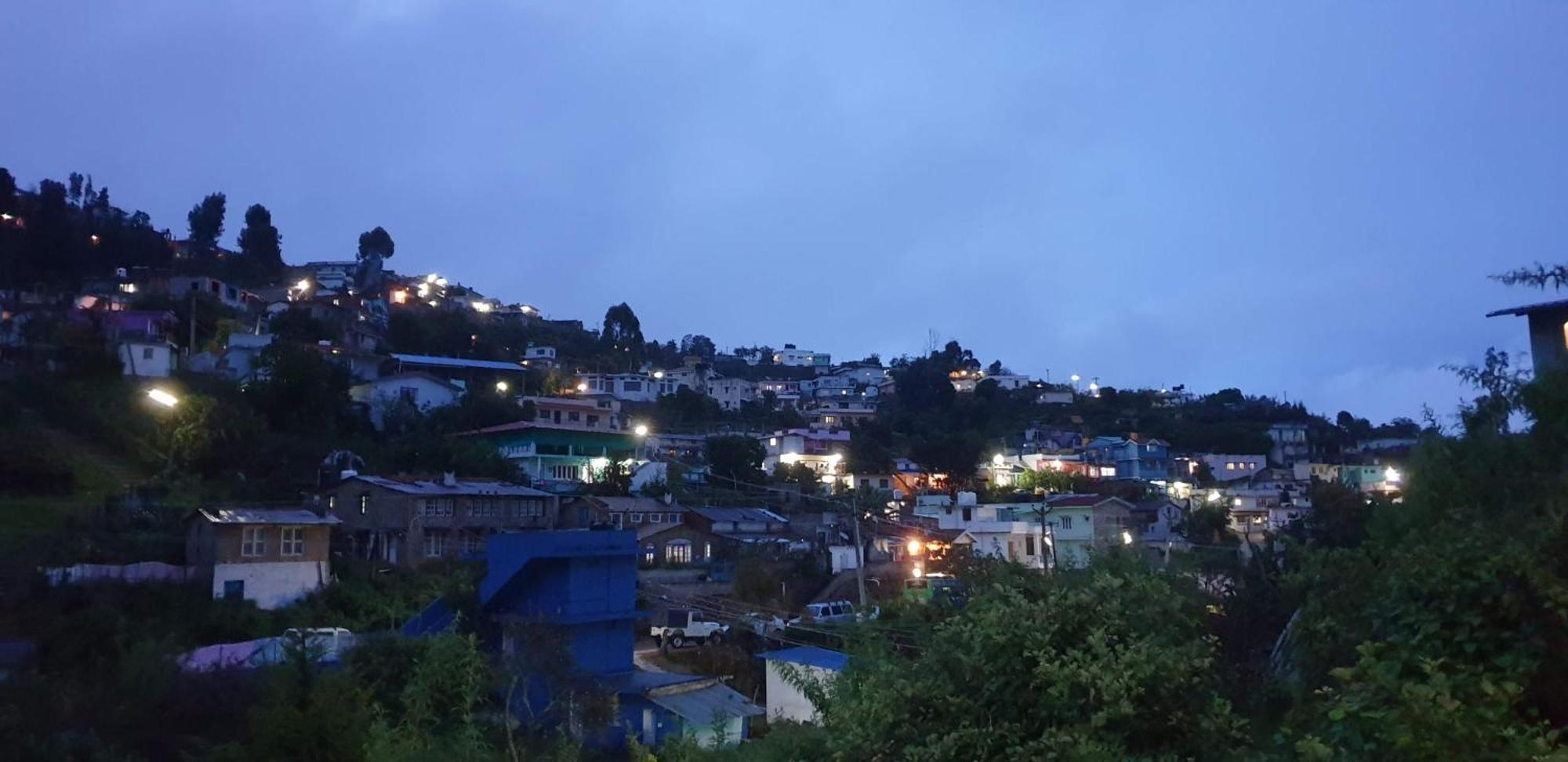 Апартаменты Sumira Residency Кодайканал Экстерьер фото